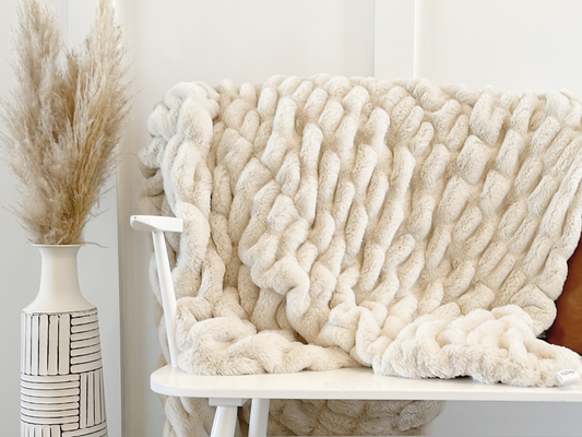 Eggshell Bubble Blanket